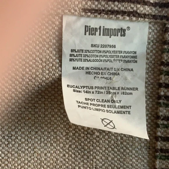 Table Runner - Picture 4 of 4